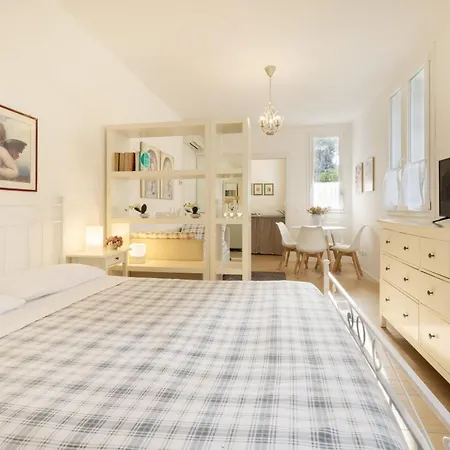 Ca Bianca Ventisette 4* Riccione