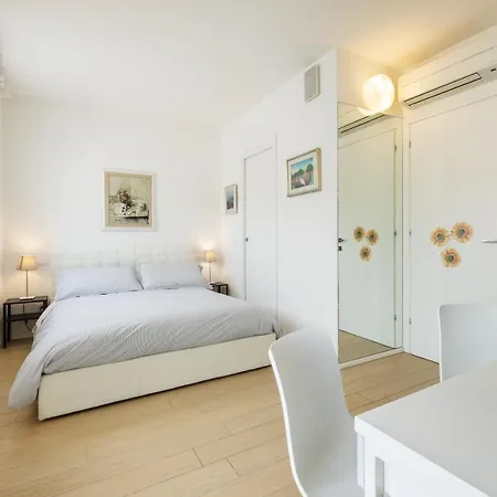 Ca Bianca Ventisette Riccione