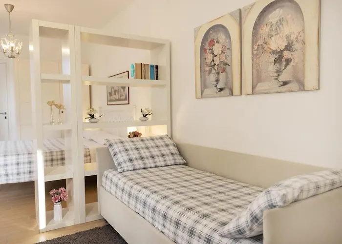 Ca Bianca Ventisette 4* ריצ'יונה