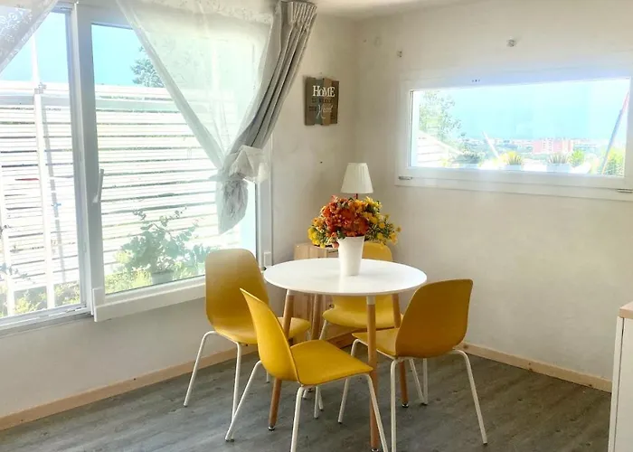 לינה וארוחת בוקר Ca Bianca Ventisette 4*